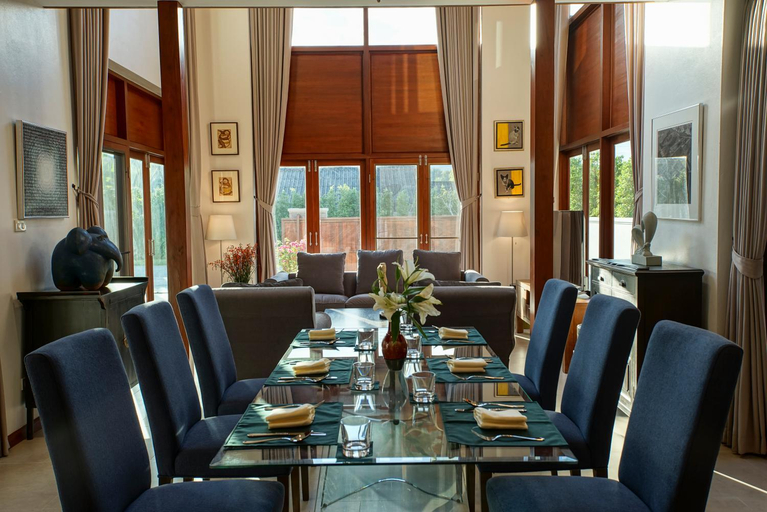 Restaurant 12
