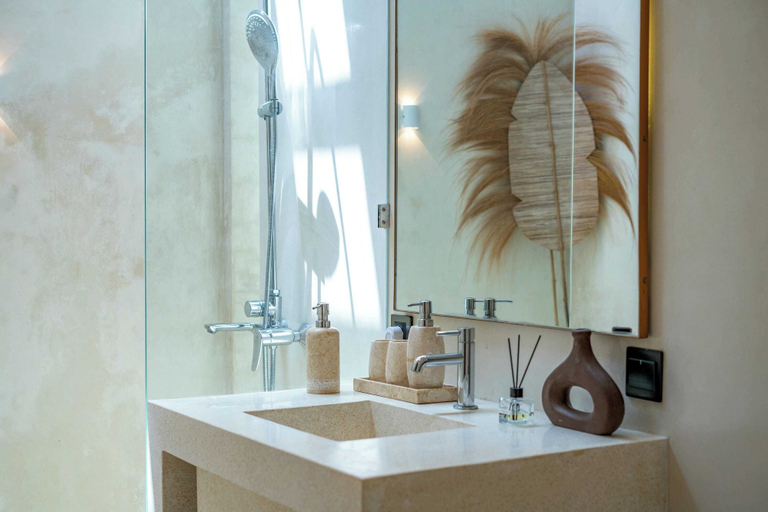 Bathroom 3, Romantic & Luxurious villa in Bingin, Badung