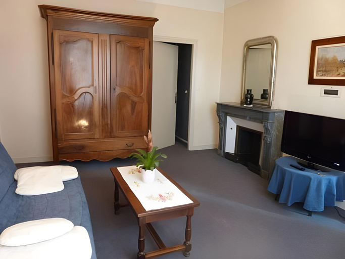 Bedroom 2, Hotel de Bourgogne, Saône-et-Loire