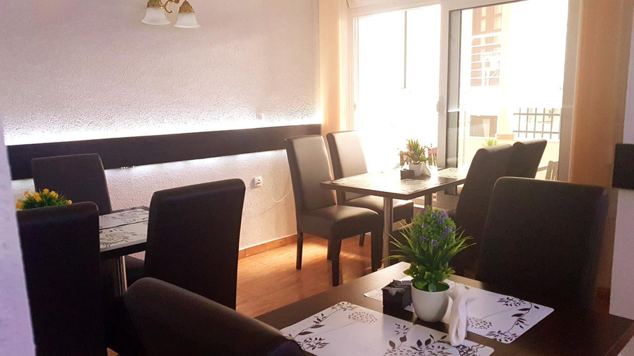 Food & Drinks, Adriatic Apartments