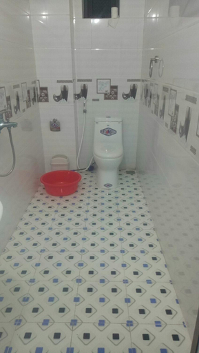 Bathroom, Bich Ngoc Hotel Quan Lan - Thu 7 nhan 5 phong tro len, Vân Đồn