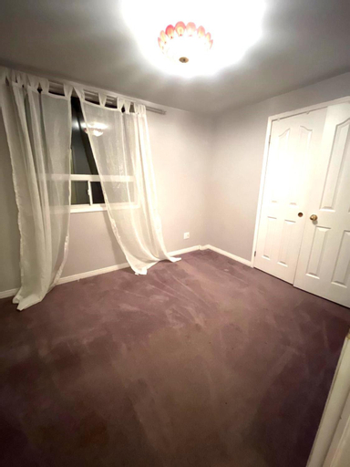 Super Deluxe Private Room next to Toronto P2c, Durham