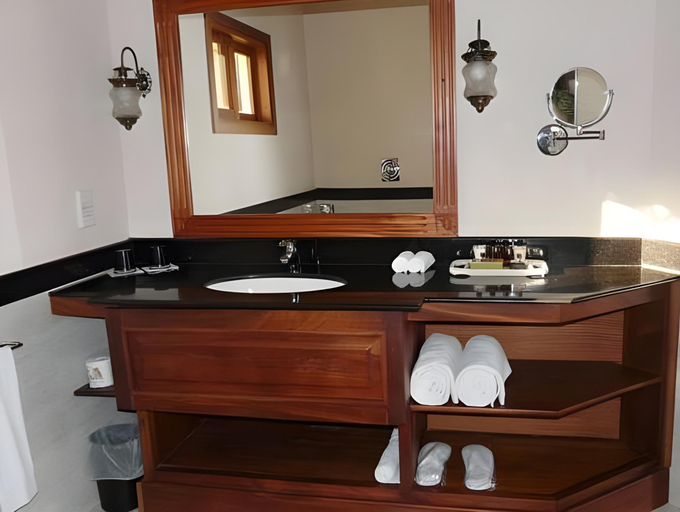 Bathroom 3, Ocean beach resort and spa, Malindi