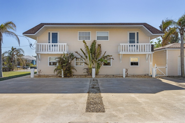 Exterior & Views, 21591 Waterfront Duplex With Pool And Spa 2 Bedroom Home, Lee