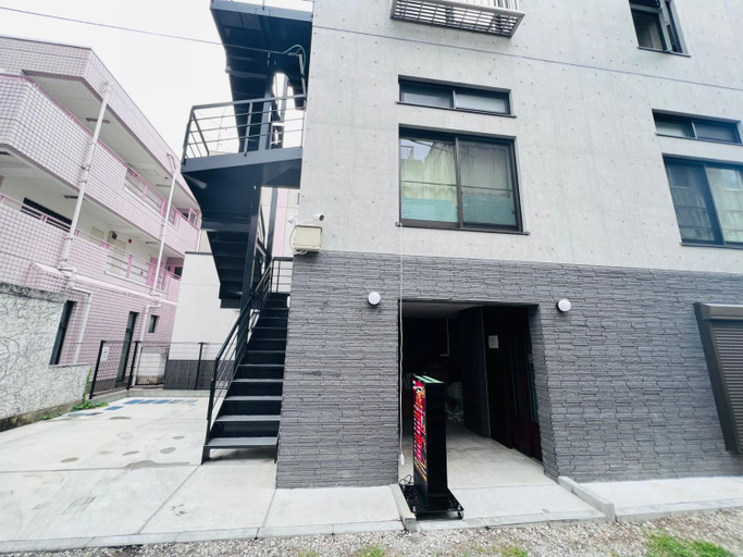 Sugamo house, Kita