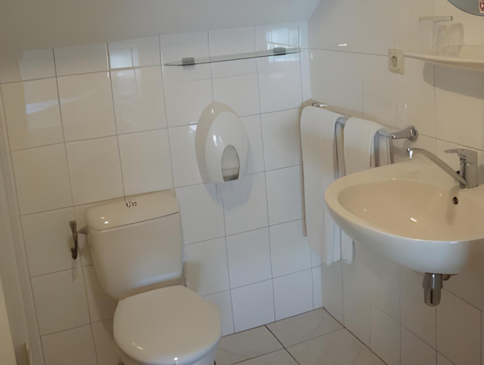 Bathroom 4, Smart Hotel BAL, Kesteren