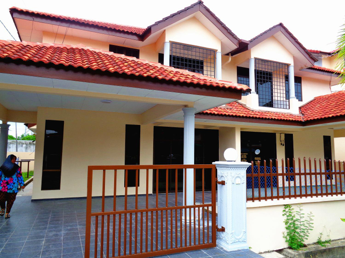 Exterior 5