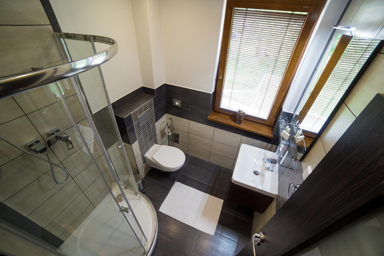 Bathroom, Hotel Daro, Žarnovica