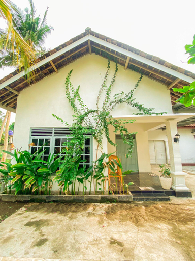Exterior 15