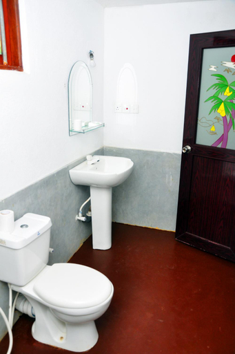 Bathroom 2, Rock Pool Residence, Tangalle