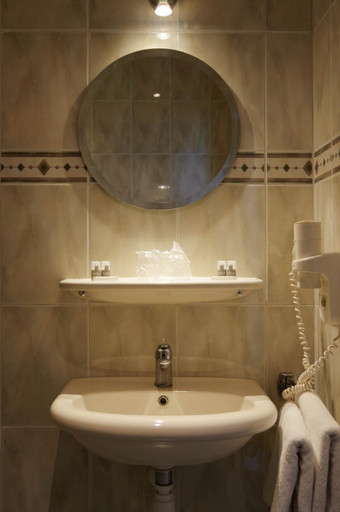 Bathroom 24