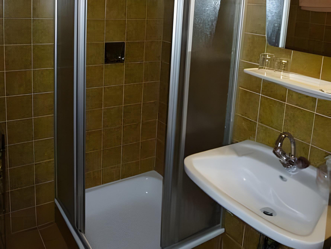 Bathroom 2, Pension Steinbrau, Salzburg Umgebung