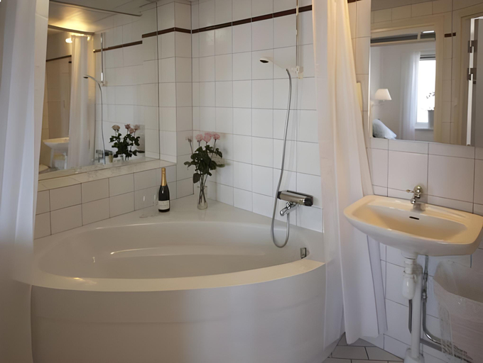 Bathroom 4, Hotell Bogesund, Ulricehamn