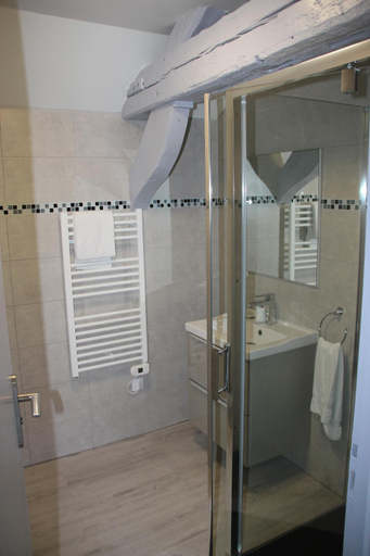 Others 4, Les appartements du Saint Hubert, Aube