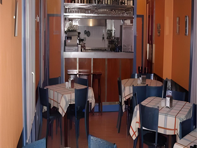 Others 5, Hostal Rugaca, Huesca