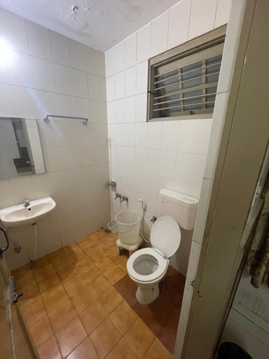 Bathroom 1, Sri Durgamba Lodge, Bangalore