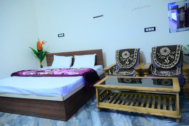 Bedroom 1, Shraddha Guest House, Faizabad