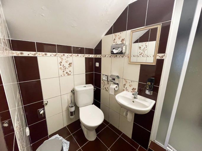 Bathroom 3, Hotel Aldo, Olomouc