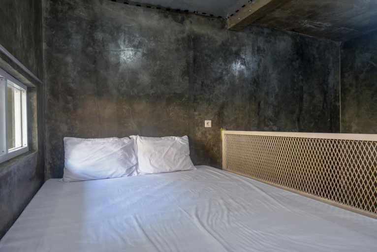 Bedroom 13