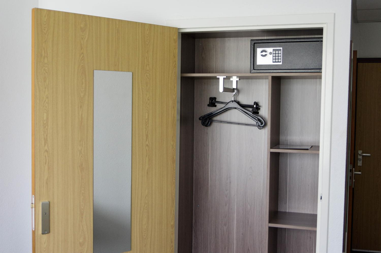 Amenities 25