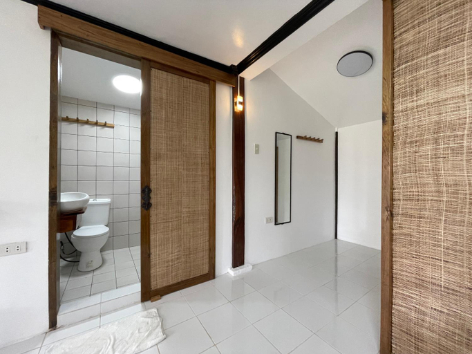 Bathroom 11