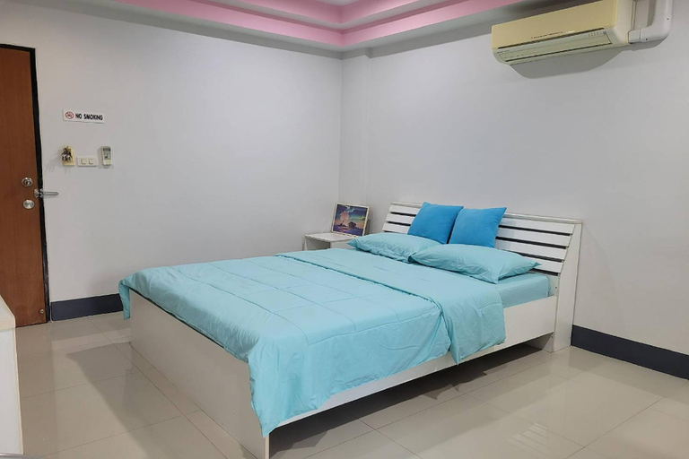 Bedroom 30