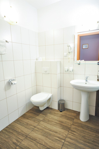 Bathroom 5, Hotel Trzy Owiaty Spa Wellness Rajska Wyspa, Gliwice City
