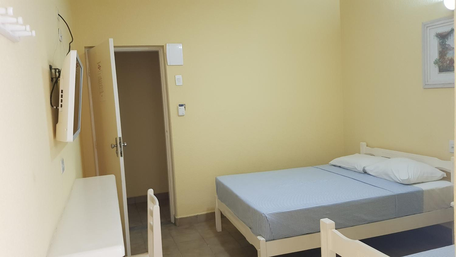 Bedroom 2, Hotel Maranduba, Ubatuba