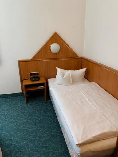 Bedroom 3, Hotel Garni Eschenbach, Hildburghausen