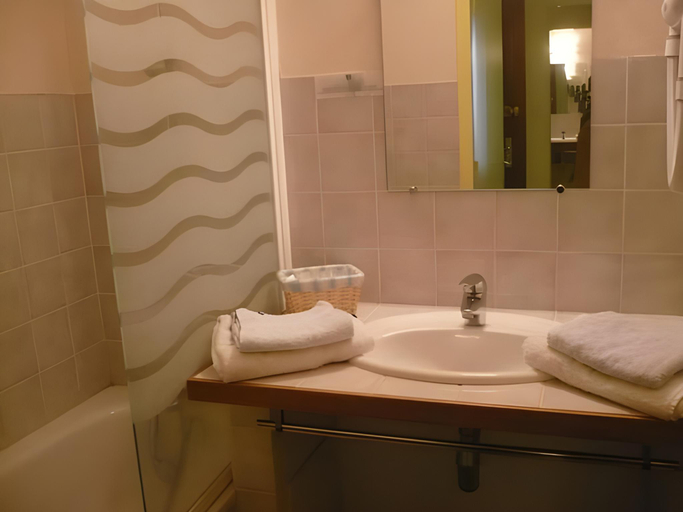 Bathroom 3, Hotel du Haut du Roc Demi Pension Comprise, Vosges