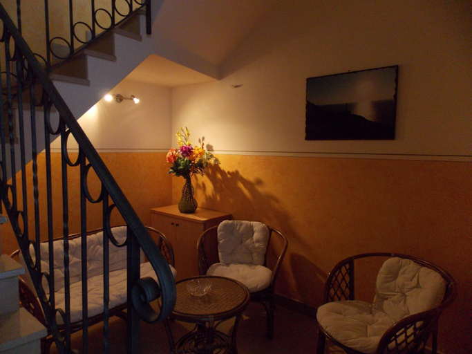 Others 5, B&B Soli D'oro, Lecce
