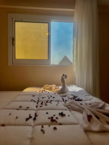 Bedroom 3, kings pyramids view inn, Al-Ahram