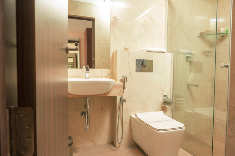 Bathroom 4, THE RUNWAY HOTEL, Ernakulam