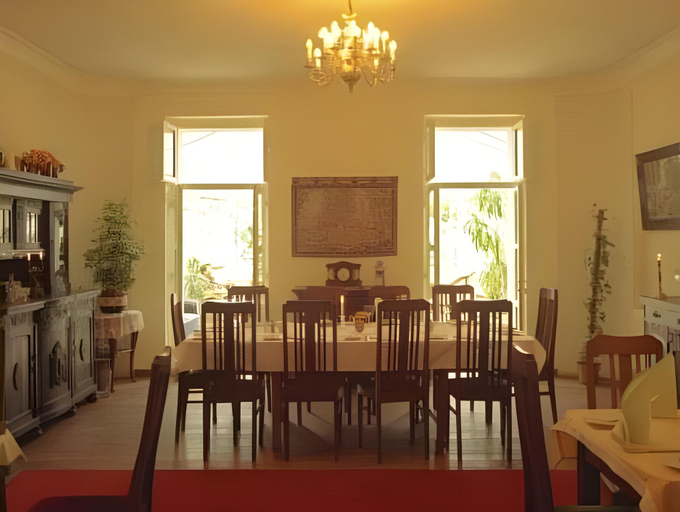Others 4, Restauracja - Hotel Palacowa, Żnin
