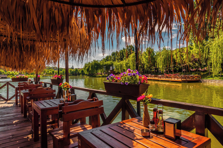 Food & Drinks 4, Windmills Resort, Elin Pelin