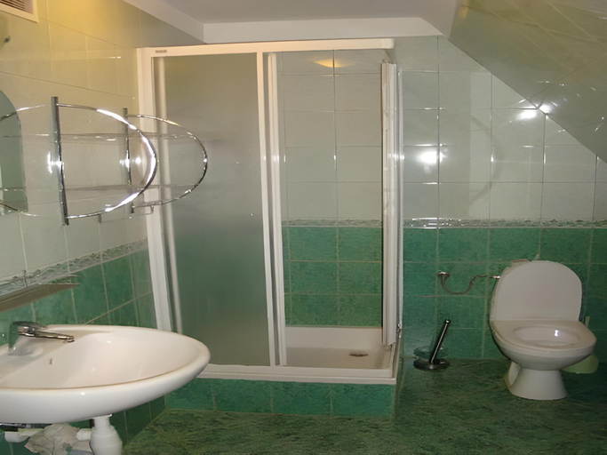 Bathroom 3, Osrodek Wypoczynkowy Bernadetta, Tatra