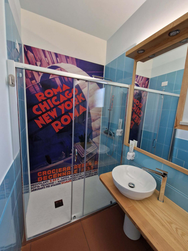 Bathroom 3, De Novo e d'Antico, Latina