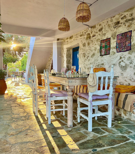 Others 5, La Maison Bleue, Faistos