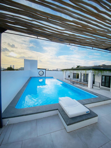 Swimming Pool 15