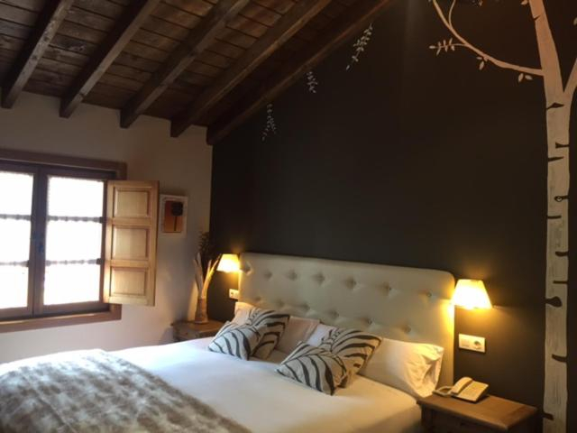 Bedroom 2, El Coto Hotel Restaurante S.L., Álava