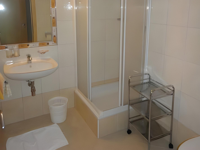 Bathroom 4, Pettneuer Hof, Landeck