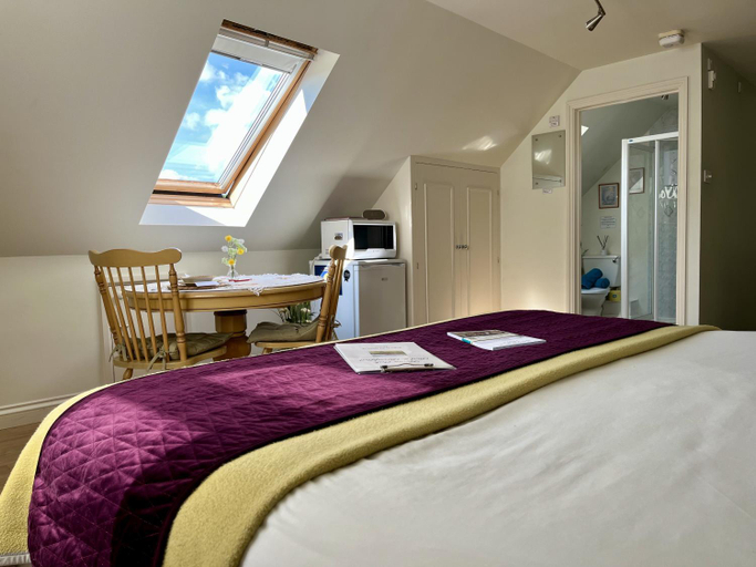 Others 5, Priors Oak B & B, Dorset
