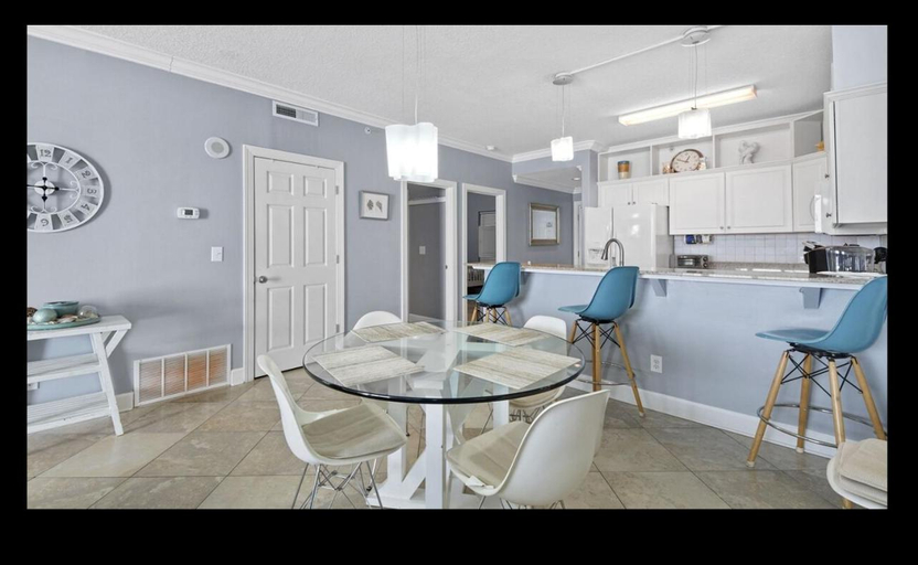 Others 2, Beautiful Beachfront Views - The Retreat at Emerald Isle, Bay