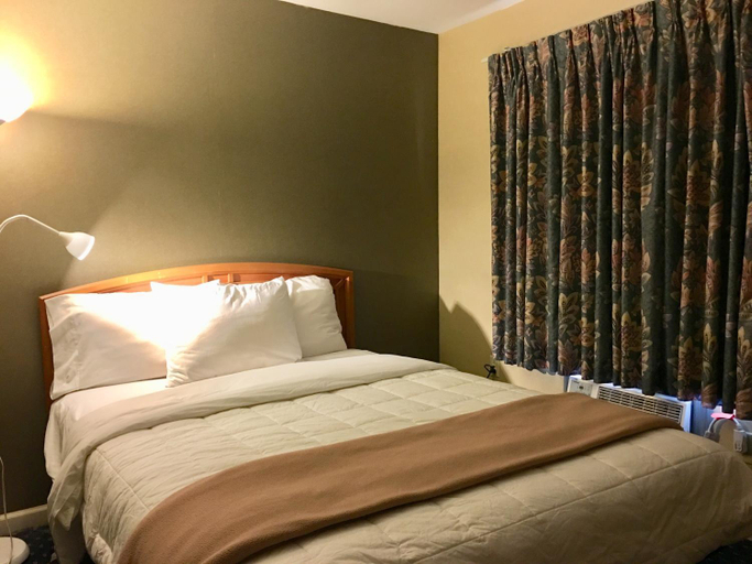 Bedroom 2, Rite Spot Scottish Inns Fayetteville, Franklin