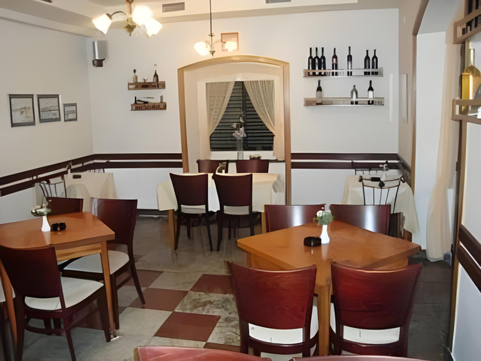 Food & Drinks 5, Bed & Breakfast Palac -Free Parking-, Baška Voda