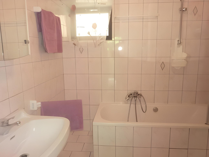 Bathroom 2, Gastehaus Elfriede, Eisenstadt Umgebung