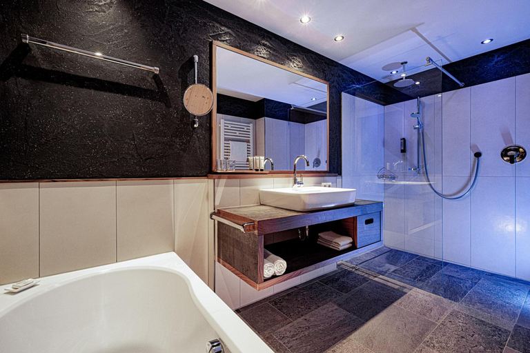 Bathroom 5, Alpin Hotel Masl, Bolzano