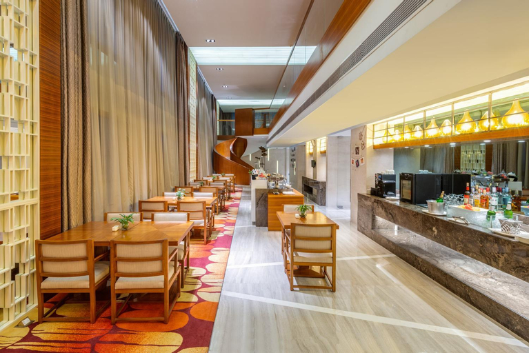 Food & Drinks 3, Holiday Inn Shanghai Hongqiao By IHG, Shanghai