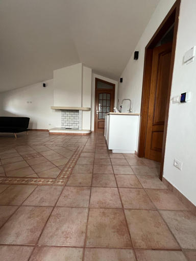 Others 3, B-Guest House, Oristano