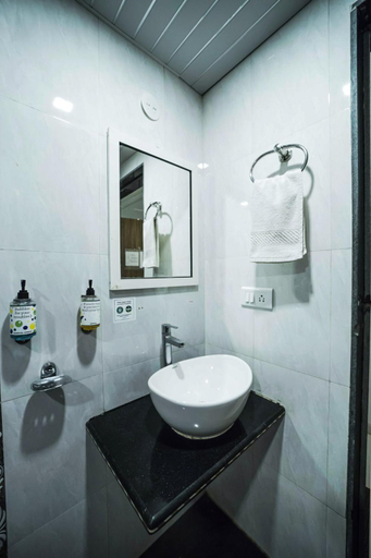 Bathroom 3, Hotel Green Exotica, Satara